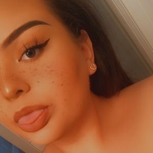 Meet your Posher, Hollie